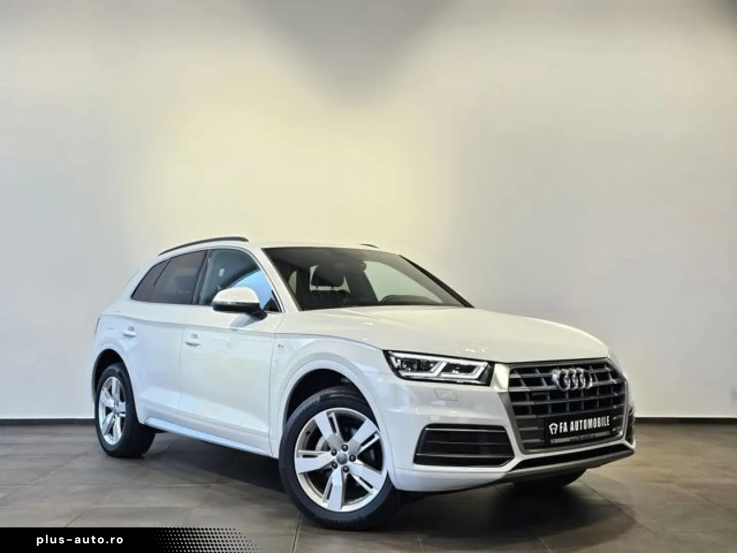 AUDI Q5 TDI S Line Matrix Leder Navi AHK 19 Zoll PDC