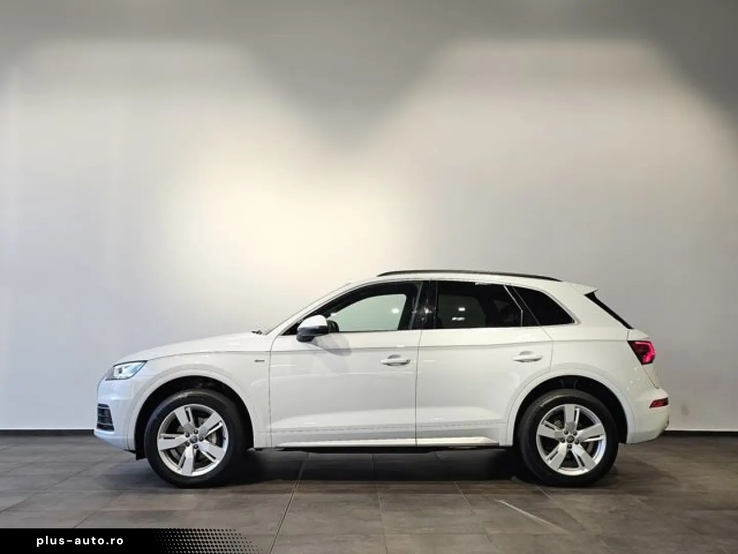 AUDI Q5 TDI S Line Matrix Leder Navi AHK 19 Zoll PDC