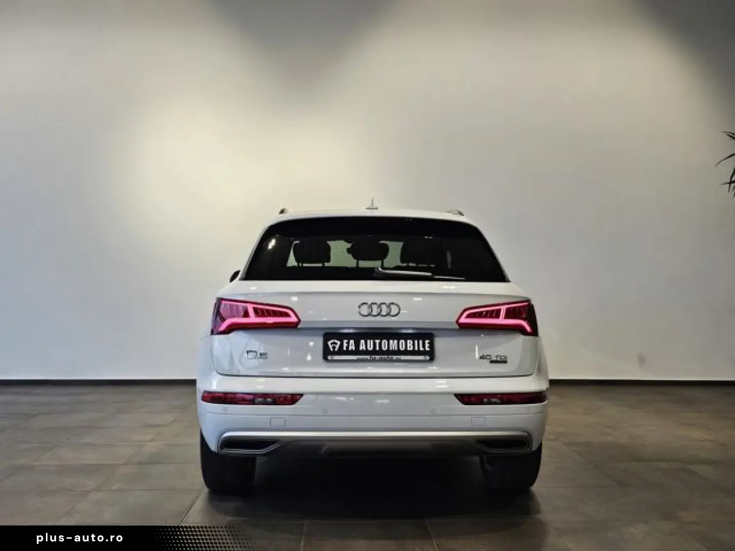AUDI Q5 TDI S Line Matrix Leder Navi AHK 19 Zoll PDC