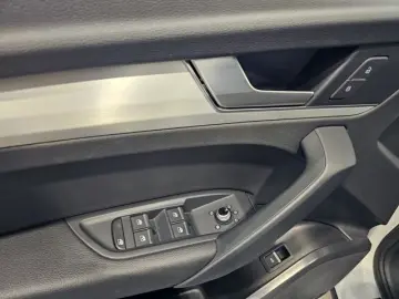 AUDI Q5 TDI S Line Matrix Leder Navi AHK 19 Zoll PDC