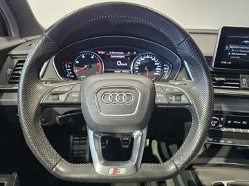 AUDI Q5 TDI S Line Matrix Leder Navi AHK 19 Zoll PDC