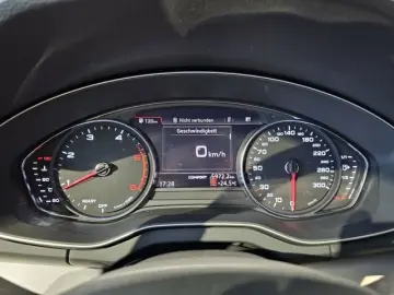 AUDI Q5 TDI S Line Matrix Leder Navi AHK 19 Zoll PDC