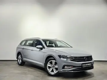 VW Passat 4Motion Sport Led Navi Leder AHK Kamera