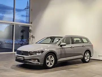 VW Passat 4Motion Sport Led Navi Leder AHK Kamera