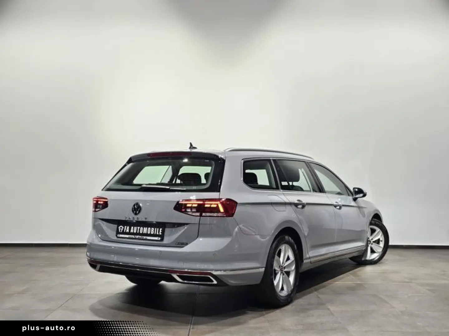 VW Passat 4Motion Sport Led Navi Leder AHK Kamera