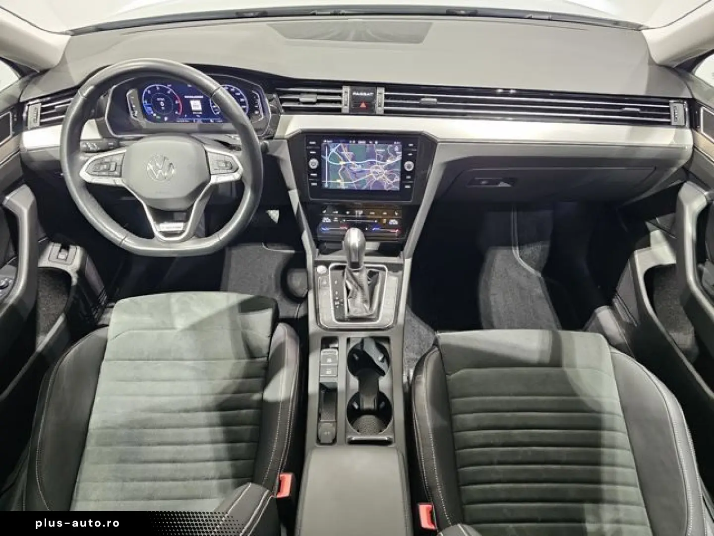 VW Passat 4Motion Sport Led Navi Leder AHK Kamera