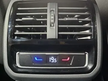 VW Passat 4Motion Sport Led Navi Leder AHK Kamera