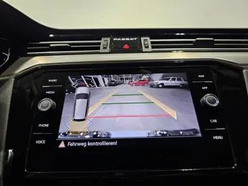 VW Passat 4Motion Sport Led Navi Leder AHK Kamera