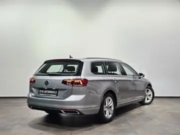 VW Passat 4Motion Sport Led Navi Leder AHK Kamera