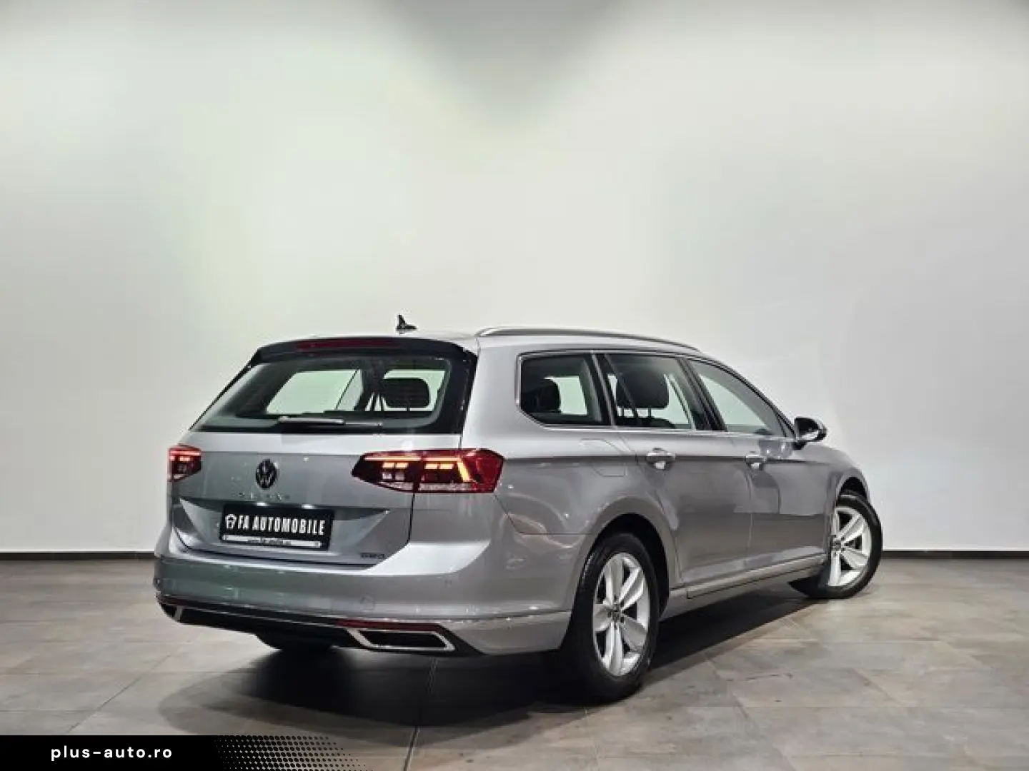 VW Passat 4Motion Sport Led Navi Leder AHK Kamera