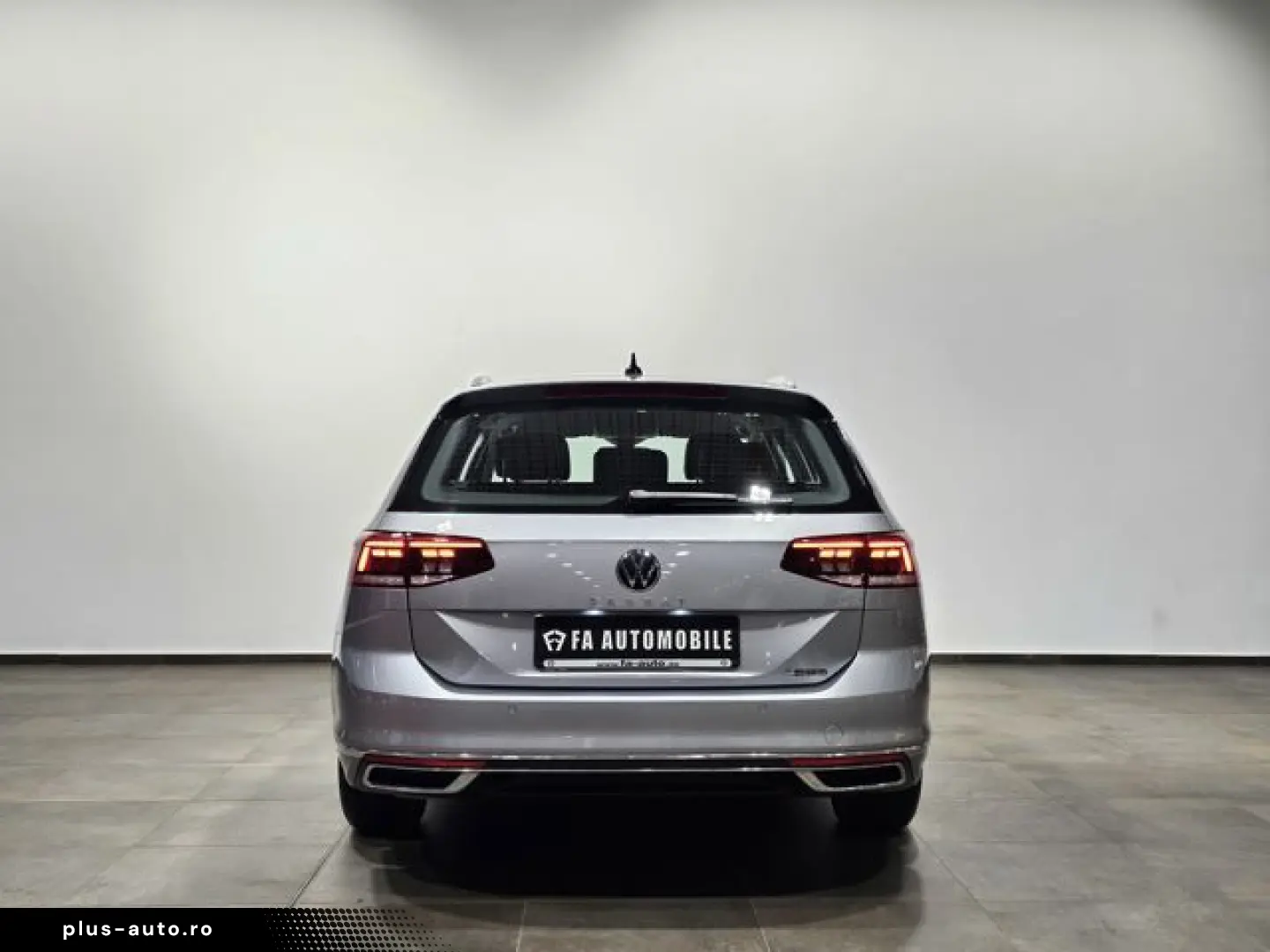 VW Passat 4Motion Sport Led Navi Leder AHK Kamera