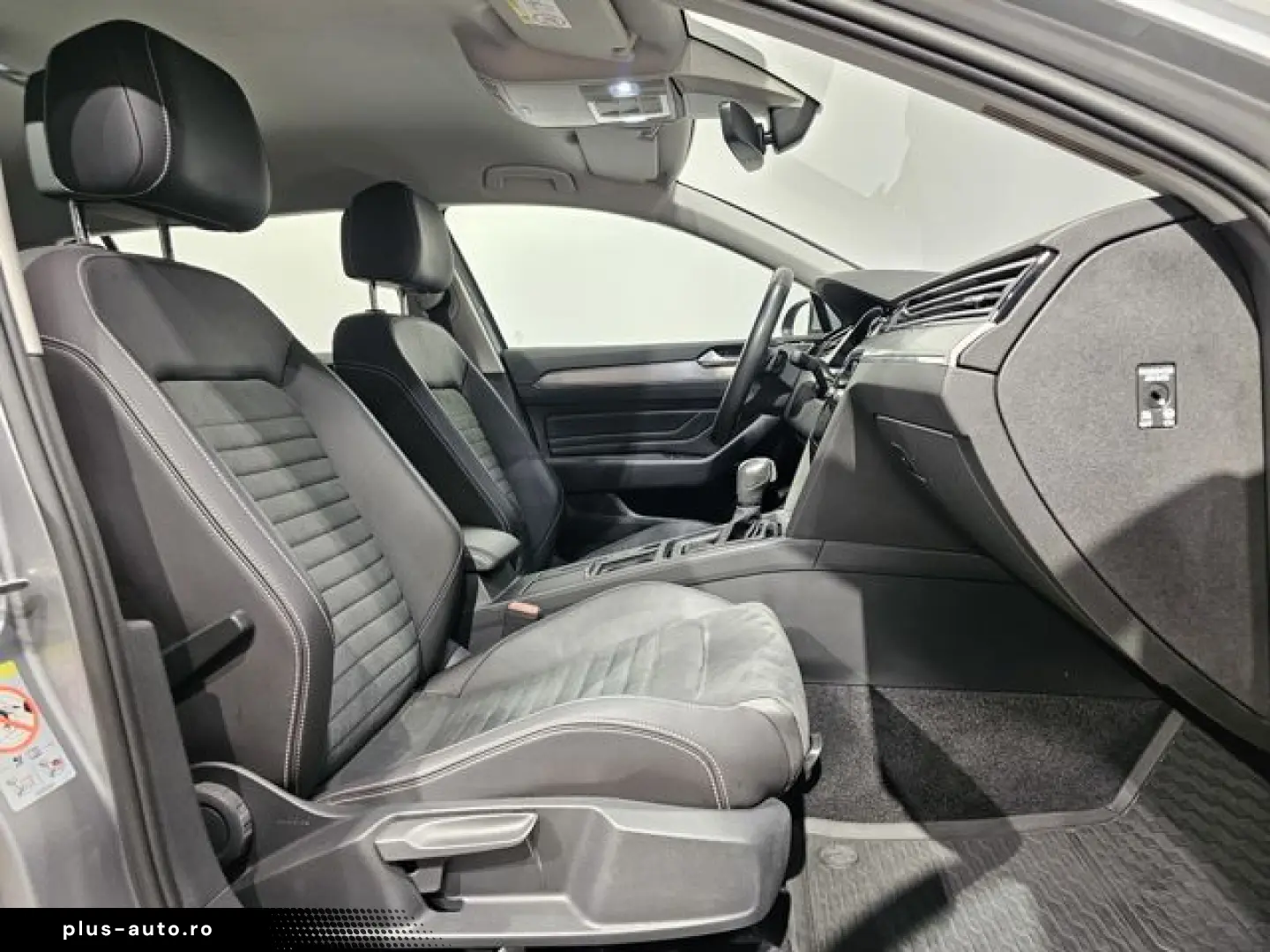 VW Passat 4Motion Sport Led Navi Leder AHK Kamera