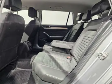 VW Passat 4Motion Sport Led Navi Leder AHK Kamera