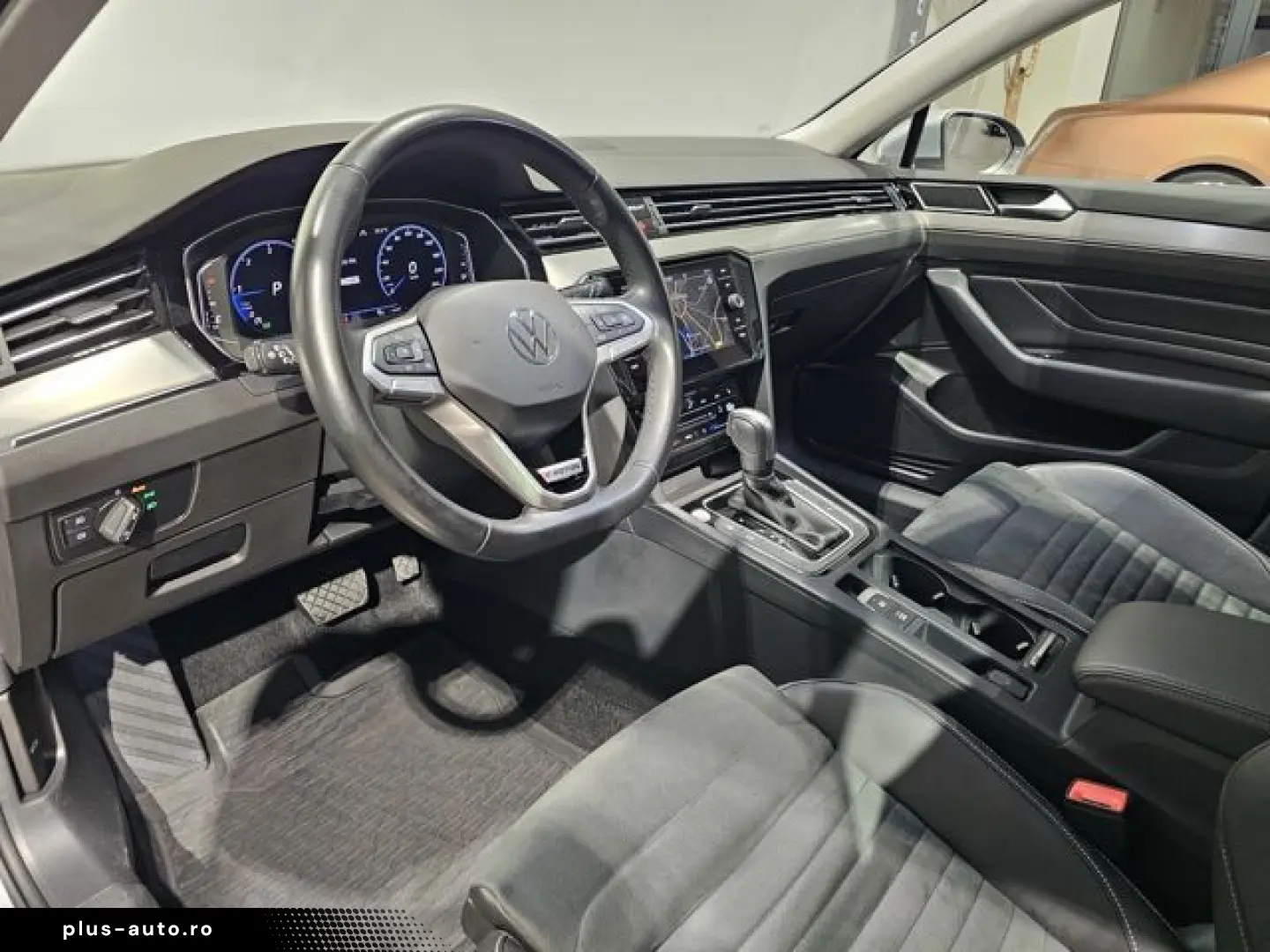 VW Passat 4Motion Sport Led Navi Leder AHK Kamera