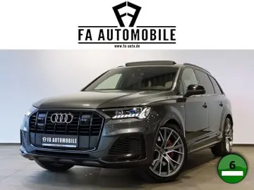 AUDI Q7 60 TFSI e S Line Black Pano S-Sitz Matrix 22'