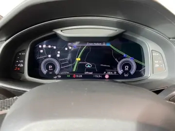 AUDI Q7 60 TFSI e S Line Black Pano S-Sitz Matrix 22'