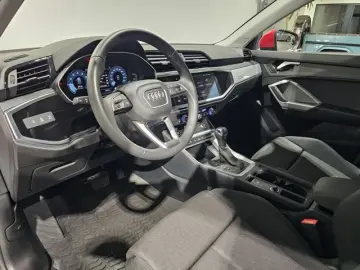 AUDI Q3 35 TFSI Sport Virtual LED Plus Standheiz. AHK