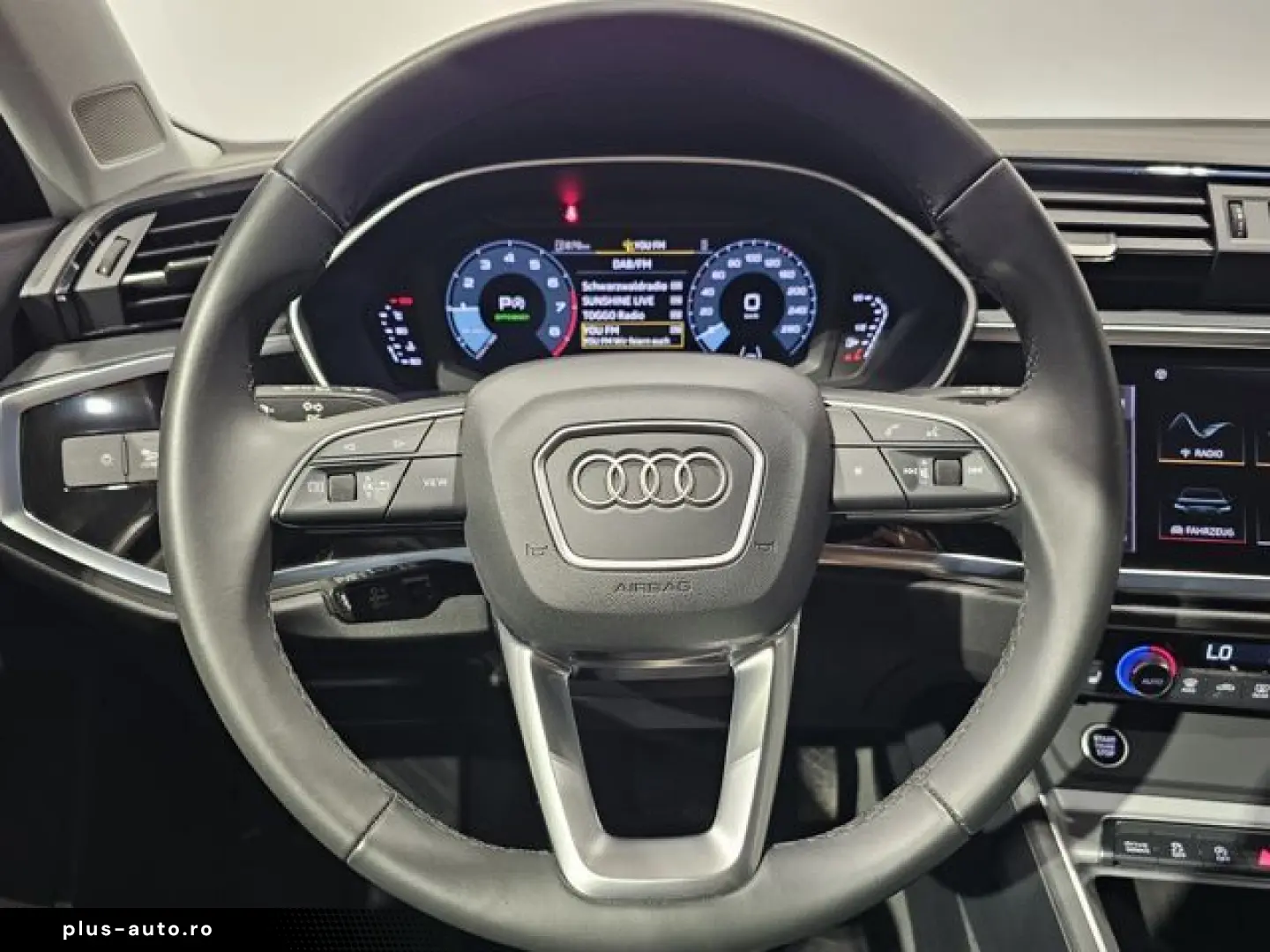 AUDI Q3 35 TFSI Sport Virtual LED Plus Standheiz. AHK