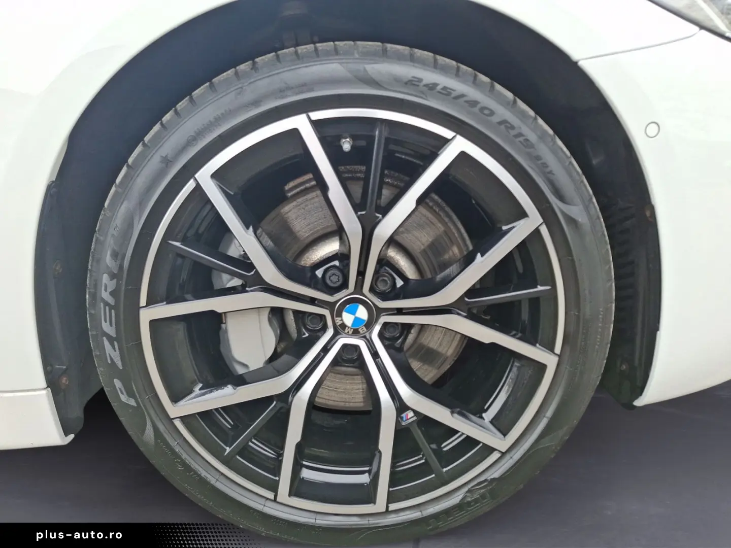 BMW 530i xDrive M Sport Navi ACC RFK Glasdach HiFi