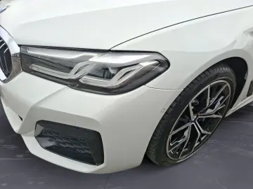 BMW 530i xDrive M Sport Navi ACC RFK Glasdach HiFi