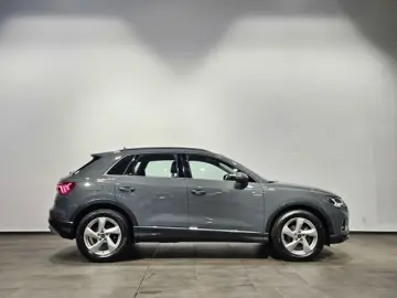 AUDI Q3 35 TFSI Sport Virtual LED Plus Standheiz. AHK
