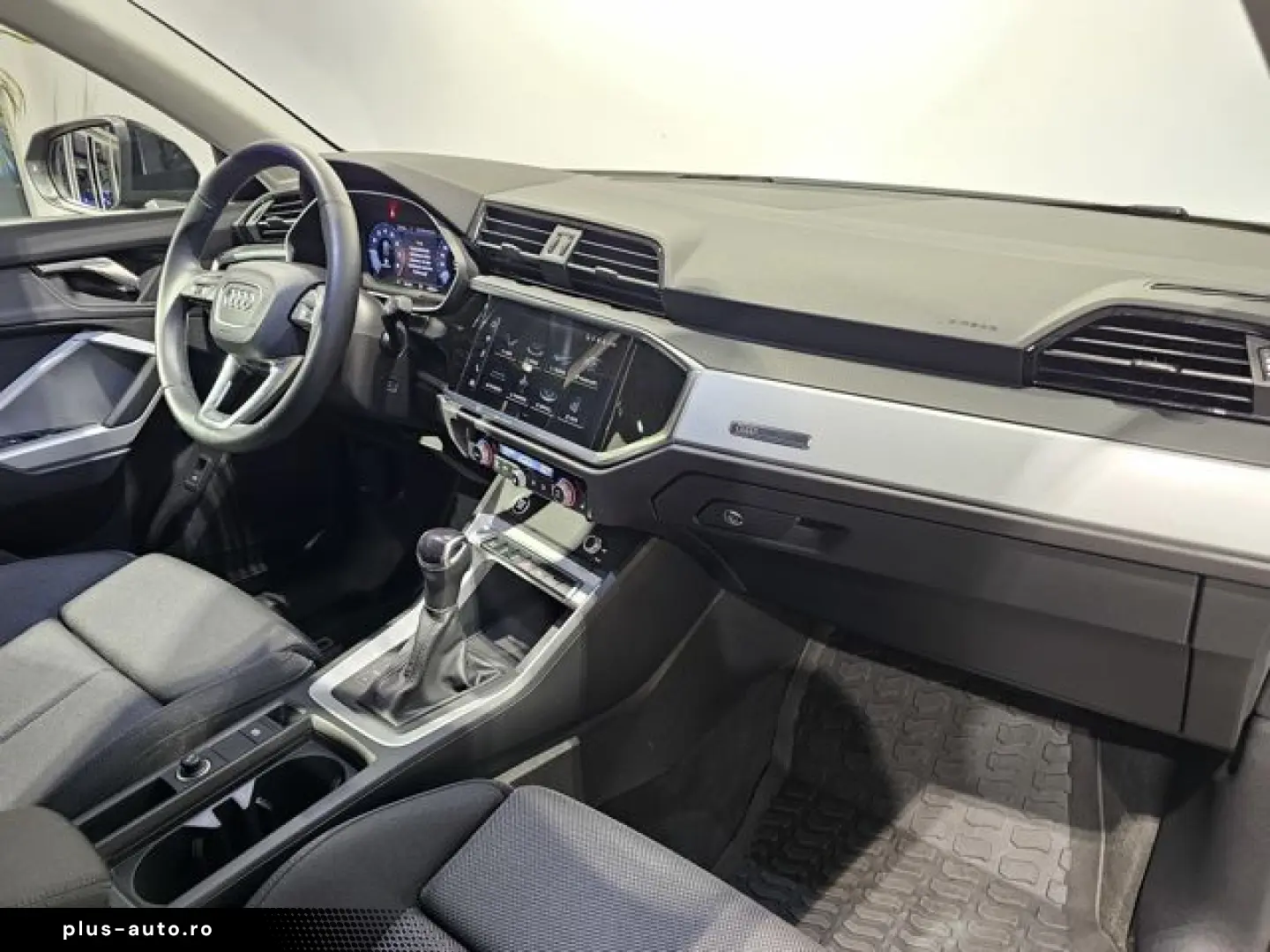 AUDI Q3 35 TFSI Sport Virtual LED Plus Standheiz. AHK