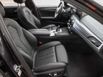 BMW 530i M Sportpaket 19  HeadUp Laser RfKam Glsdach