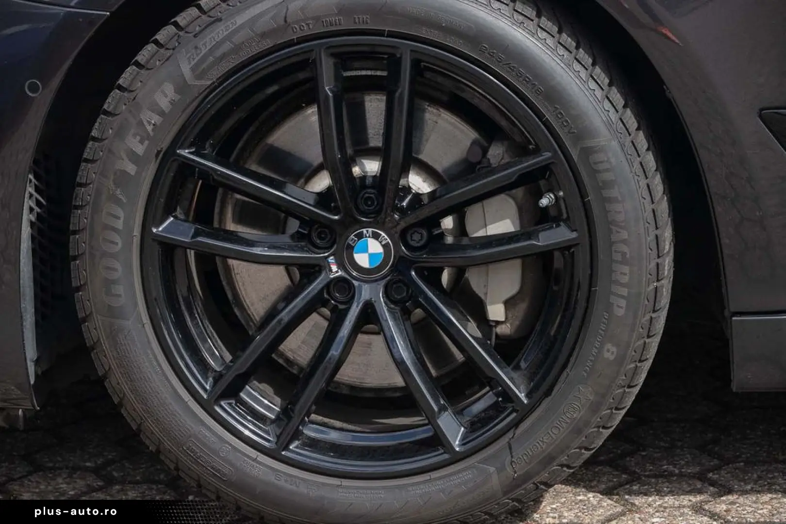 BMW 530i M Sportpaket 19  HeadUp Laser RfKam Glsdach