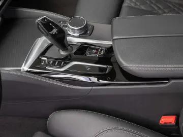 BMW 530i M Sportpaket 19  HeadUp Laser RfKam Glsdach