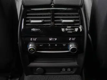 BMW 530i M Sportpaket 19  HeadUp Laser RfKam Glsdach