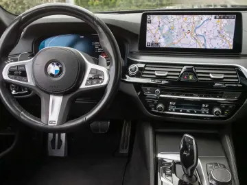 BMW 530i M Sportpaket 19  HeadUp Laser RfKam Glsdach