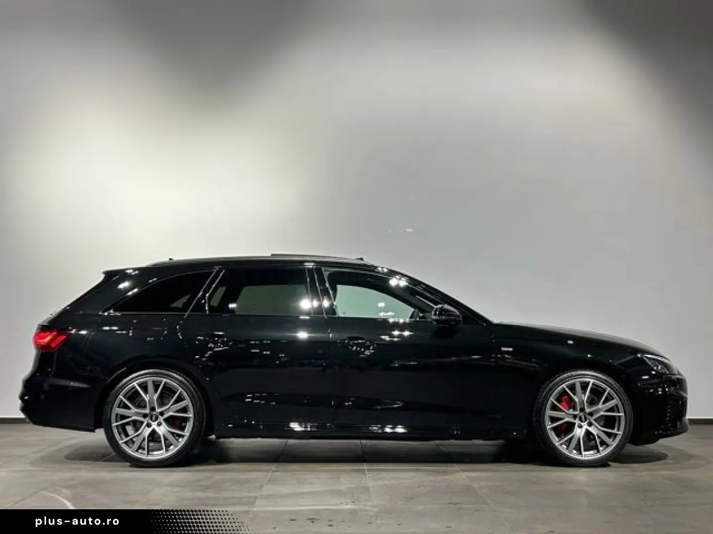 AUDI A4 2x S Line Comp. Black Matrix Pano Ahk 19 Zoll