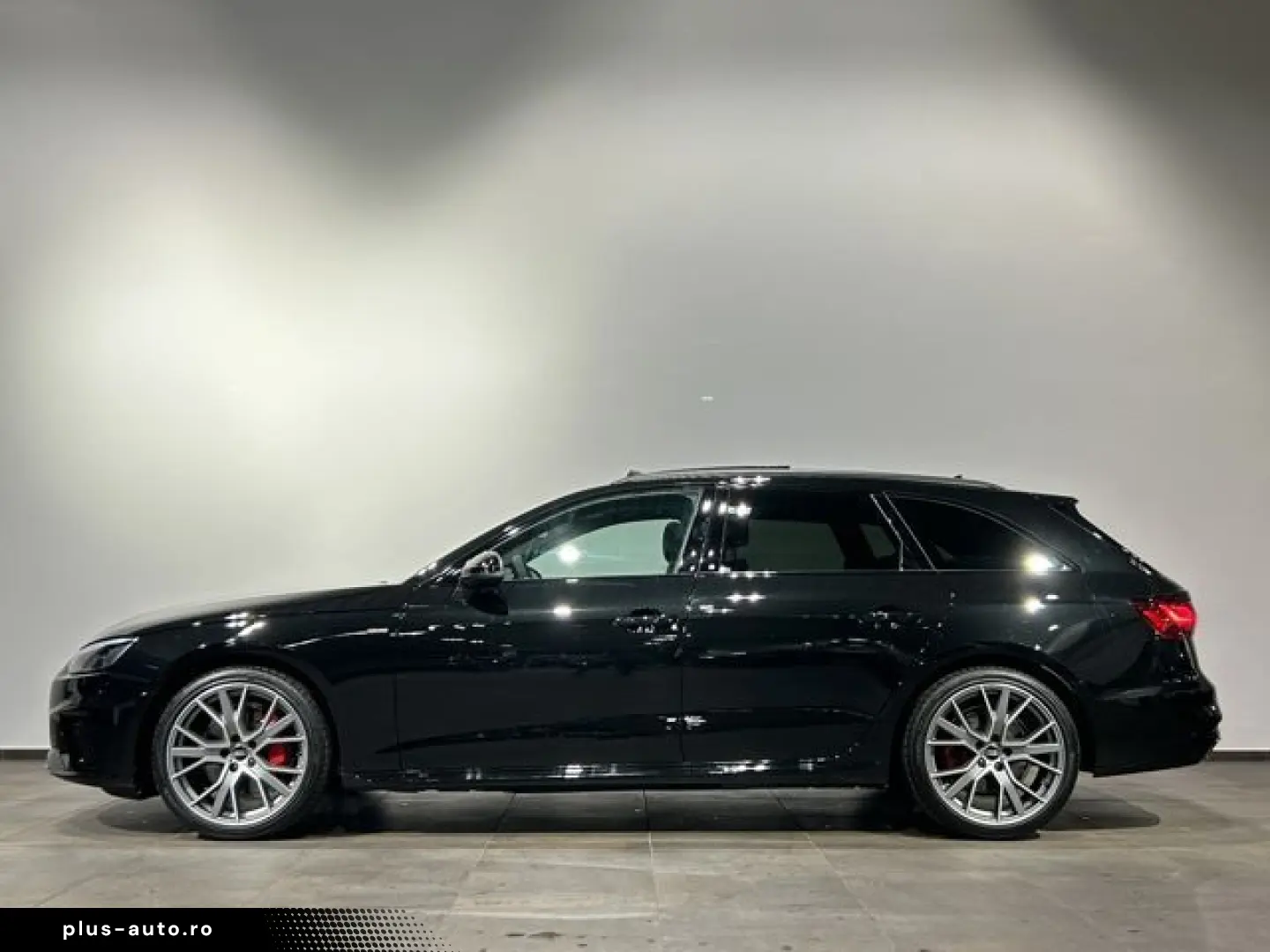 AUDI A4 2x S Line Comp. Black Matrix Pano Ahk 19 Zoll