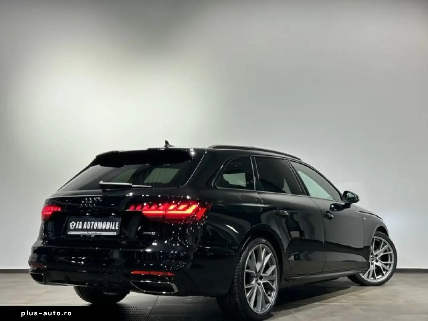 AUDI A4 2x S Line Comp. Black Matrix Pano Ahk 19 Zoll