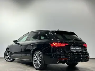 AUDI A4 2x S Line Comp. Black Matrix Pano Ahk 19 Zoll