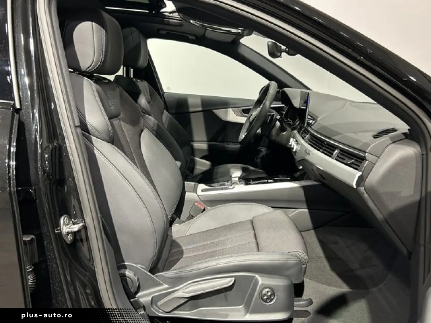 AUDI A4 2x S Line Comp. Black Matrix Pano Ahk 19 Zoll