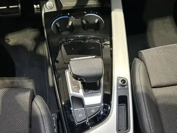 AUDI A4 2x S Line Comp. Black Matrix Pano Ahk 19 Zoll