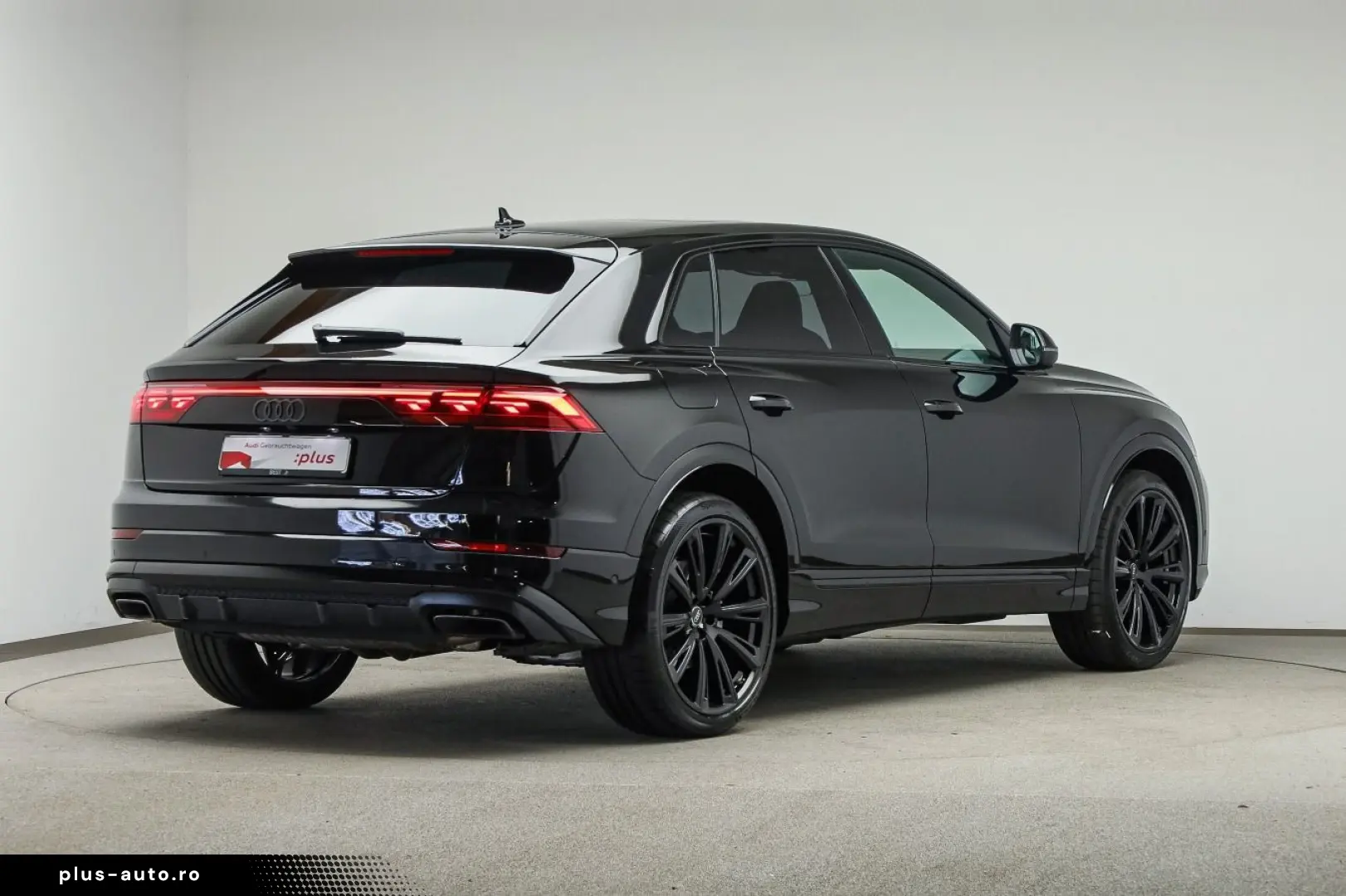 AUDI Q8 55 TFSI qu. 2 x S line black  HUD  Pano  AHK