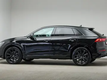 AUDI Q8 55 TFSI qu. 2 x S line black  HUD  Pano  AHK