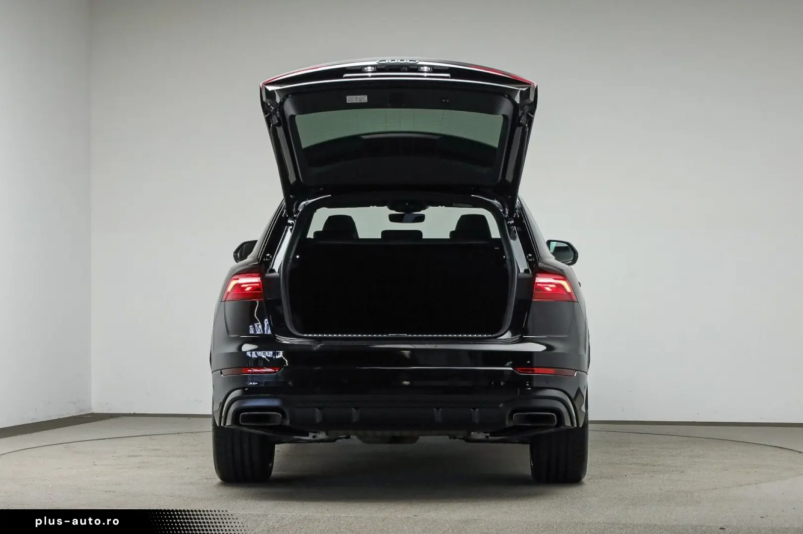 AUDI Q8 55 TFSI qu. 2 x S line black  HUD  Pano  AHK