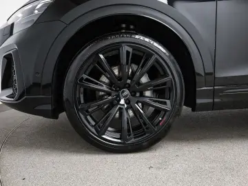 AUDI Q8 55 TFSI qu. 2 x S line black  HUD  Pano  AHK