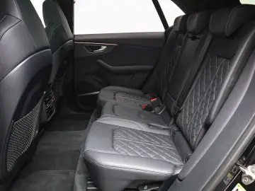 AUDI Q8 55 TFSI qu. 2 x S line black  HUD  Pano  AHK