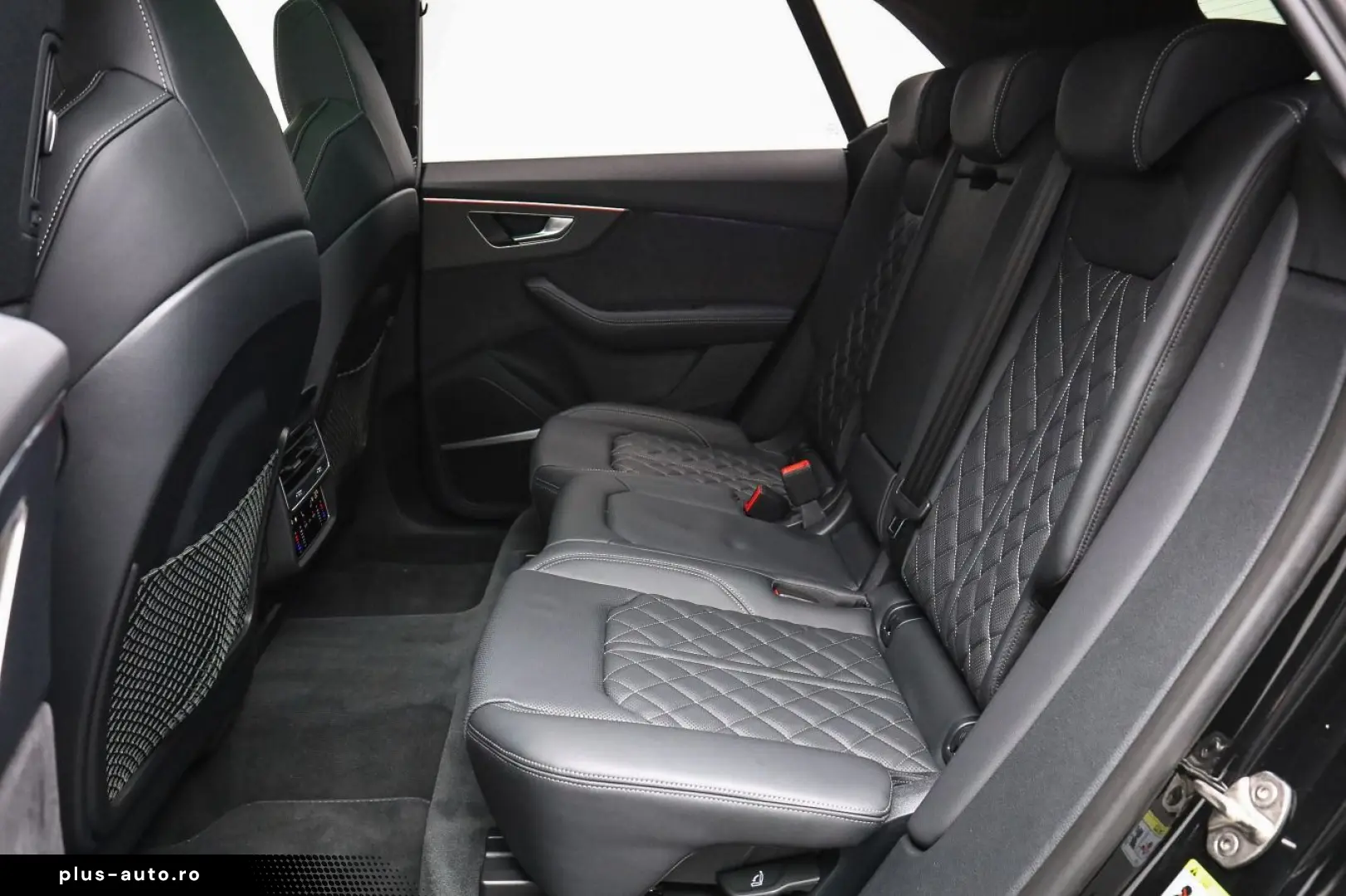 AUDI Q8 55 TFSI qu. 2 x S line black  HUD  Pano  AHK