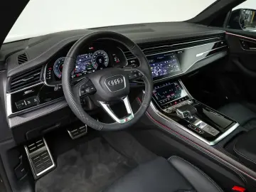AUDI Q8 55 TFSI qu. 2 x S line black  HUD  Pano  AHK