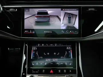 AUDI Q8 55 TFSI qu. 2 x S line black  HUD  Pano  AHK