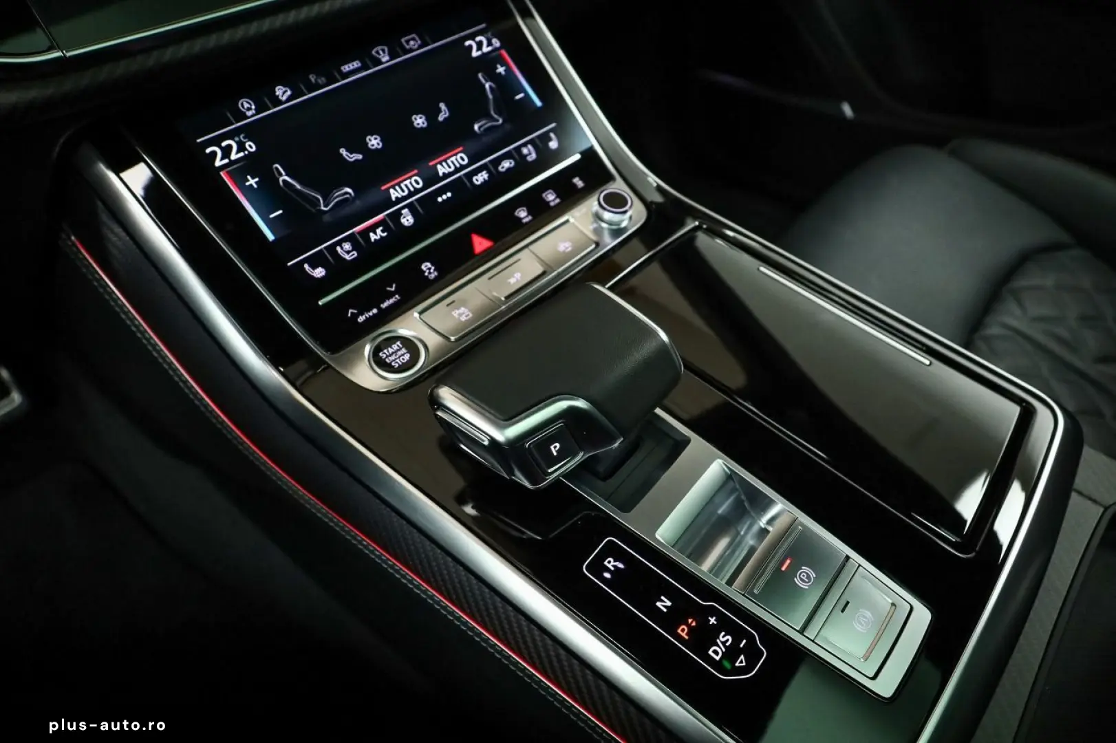 AUDI Q8 55 TFSI qu. 2 x S line black  HUD  Pano  AHK