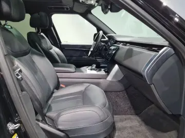 LAND ROVER Range Rover P550e Autobiography