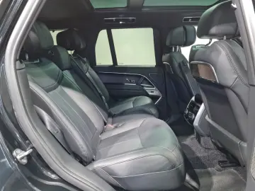 LAND ROVER Range Rover P550e Autobiography