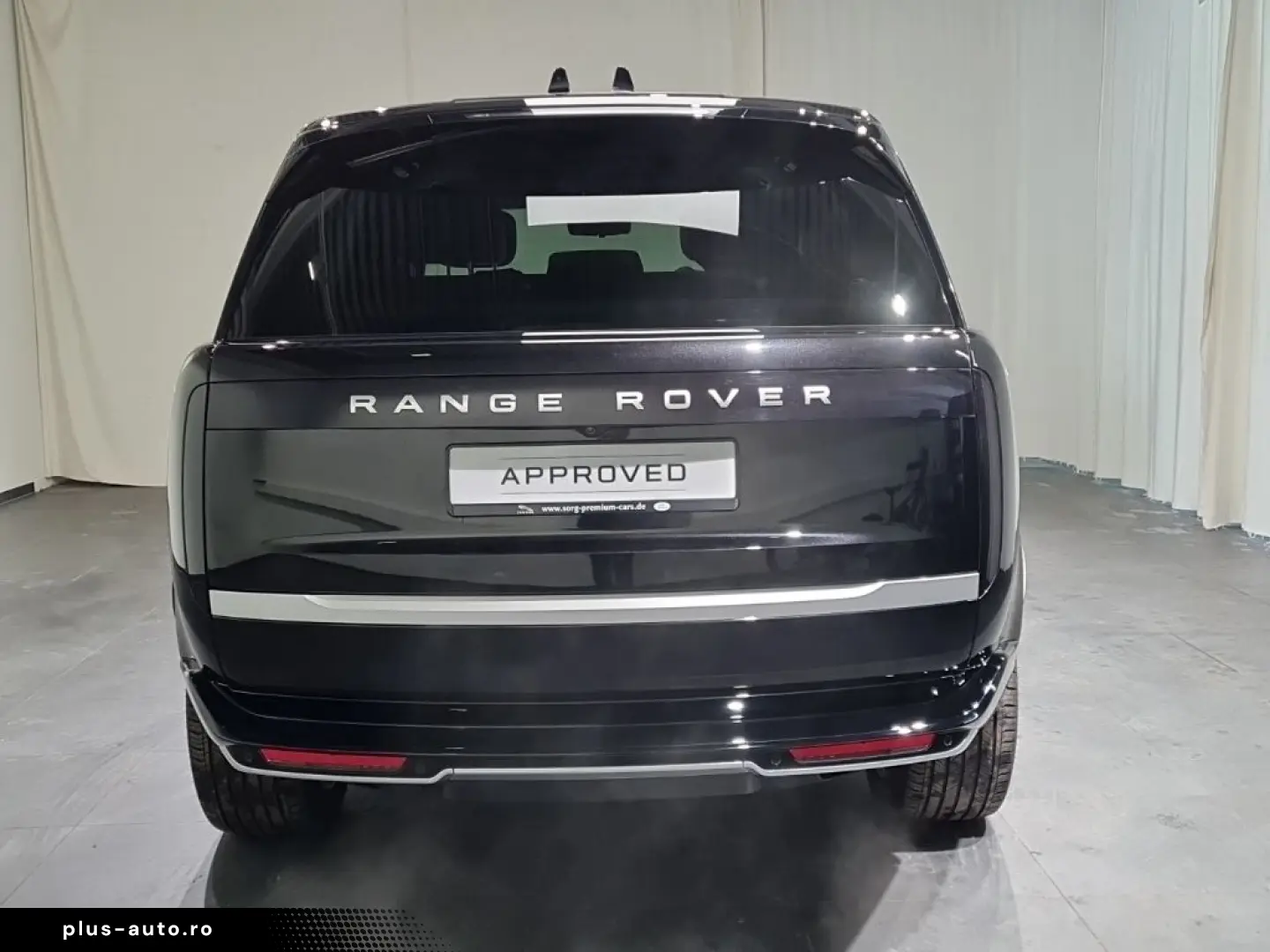 LAND ROVER Range Rover P550e Autobiography