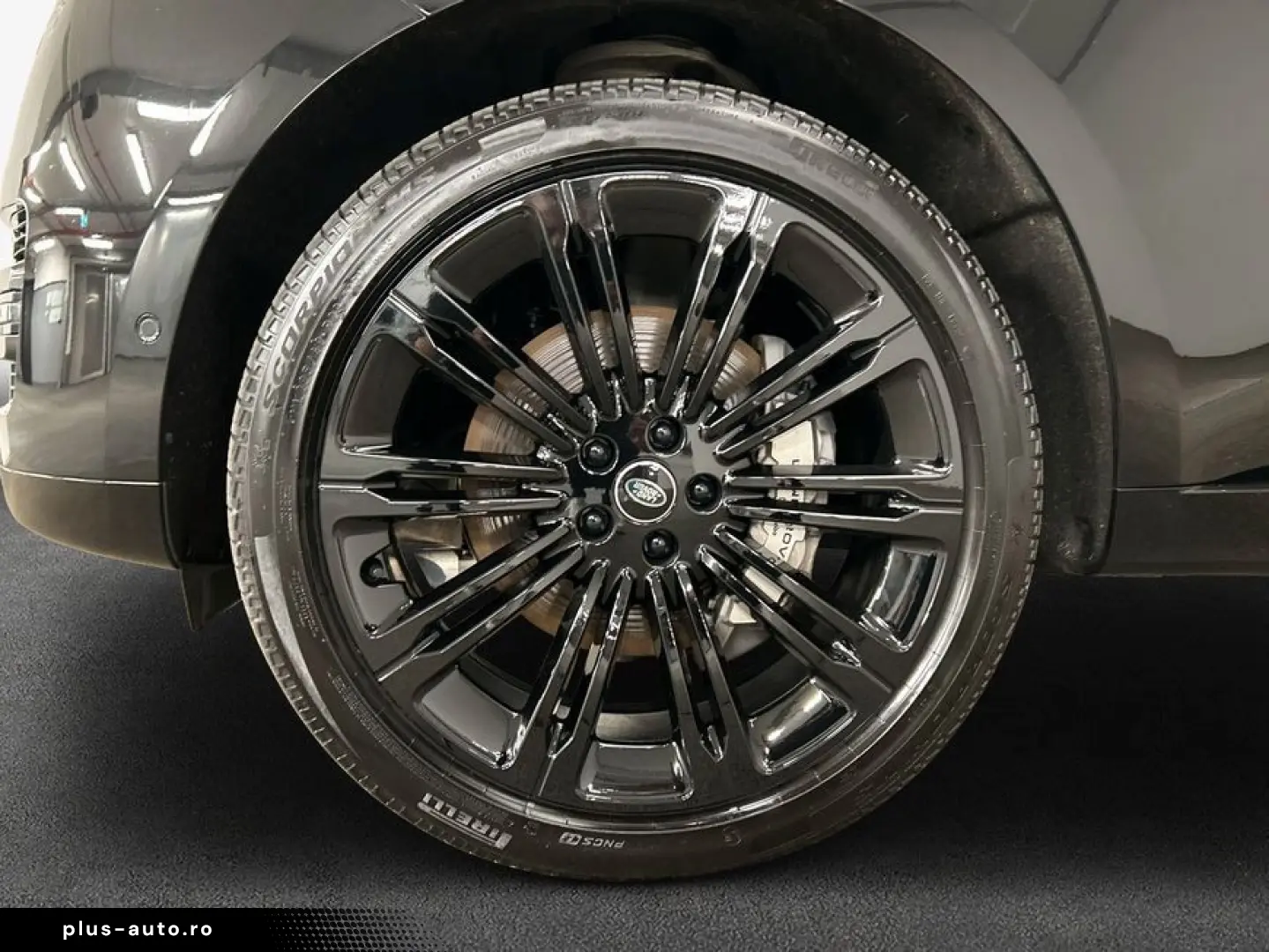 LAND ROVER Range Rover D300 HSE